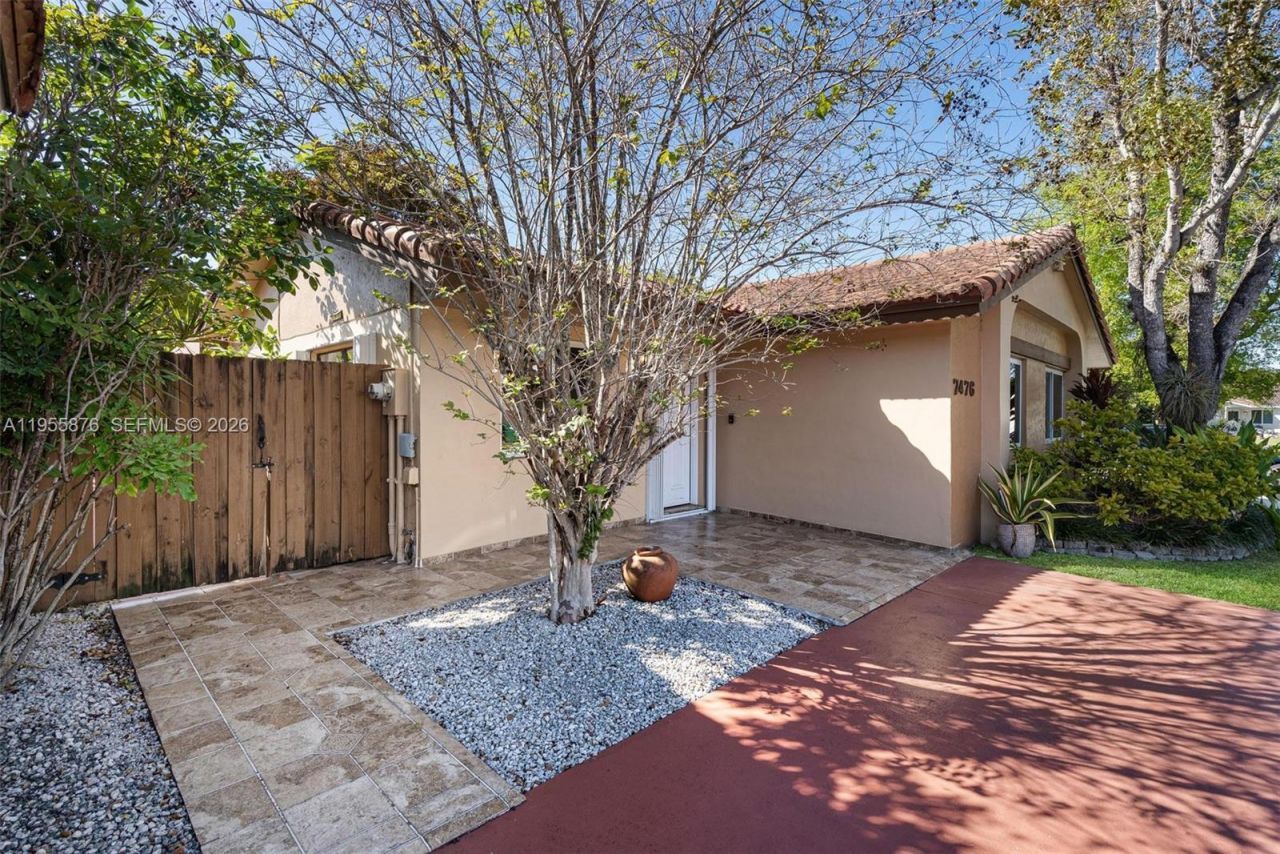 7476 SW 112th Pl, Miami, FL 33173 Photo