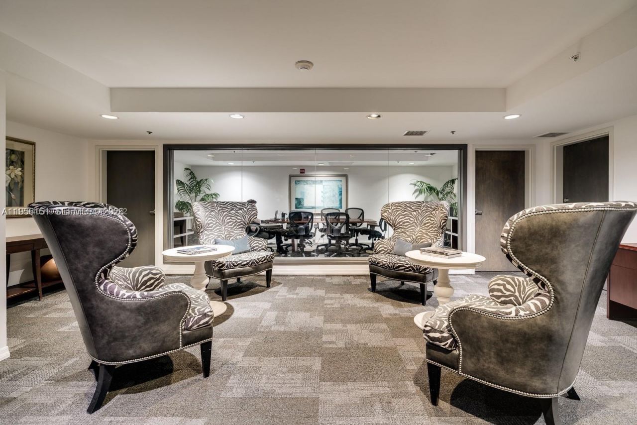 1155 Brickell Bay Dr, Unit 1806, Miami, FL 33131 Photo