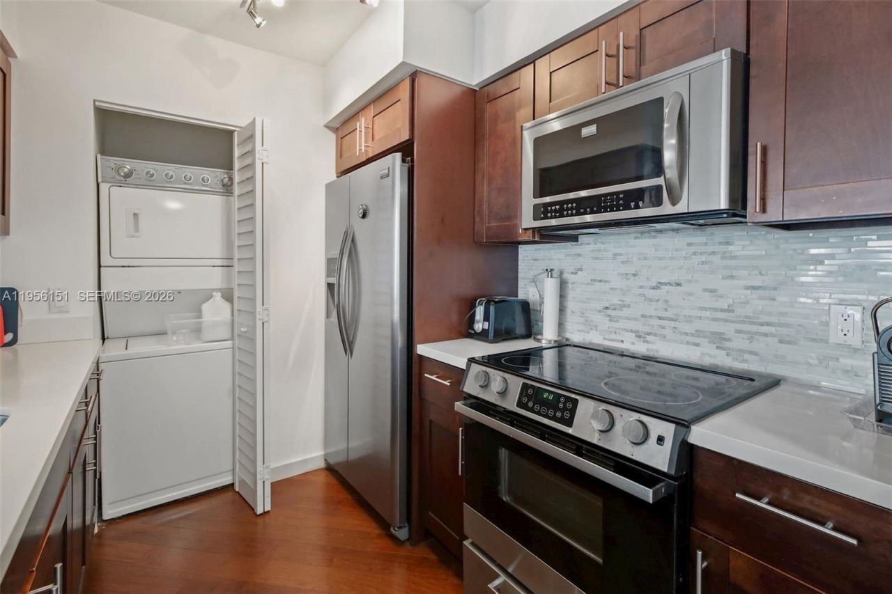 1155 Brickell Bay Dr, Unit 1806, Miami, FL 33131 Photo