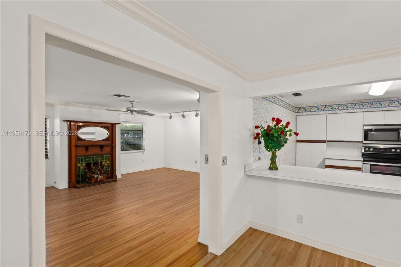 736 Alhambra Cir, Coral Gables, FL 33134 Photo