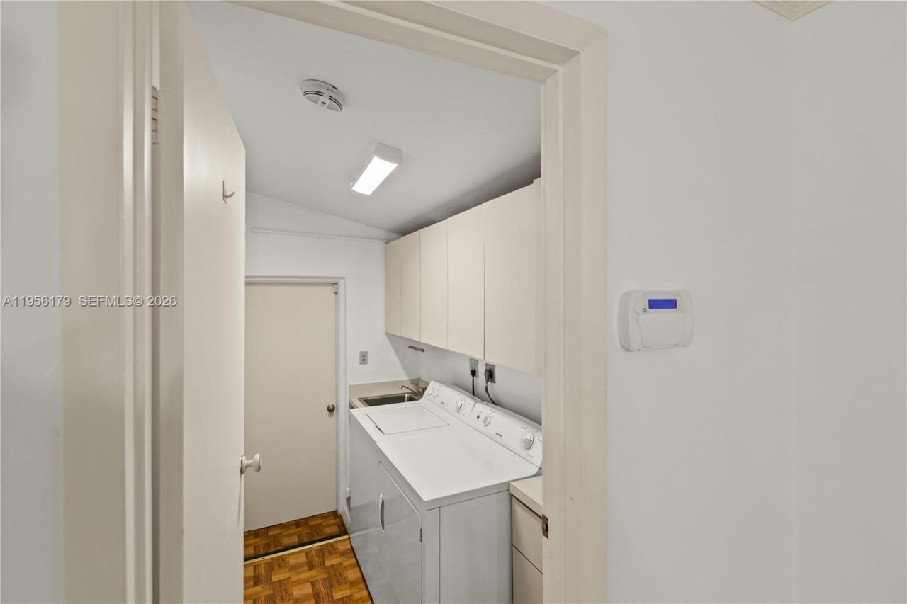 736 Alhambra Cir, Coral Gables, FL 33134 Photo