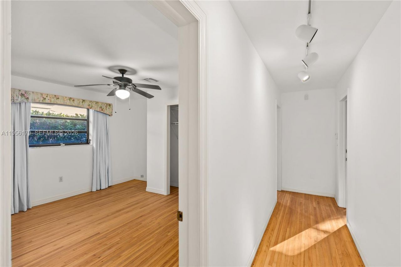 736 Alhambra Cir, Coral Gables, FL 33134 Photo