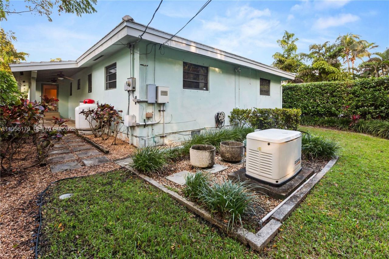 736 Alhambra Cir, Coral Gables, FL 33134 Photo