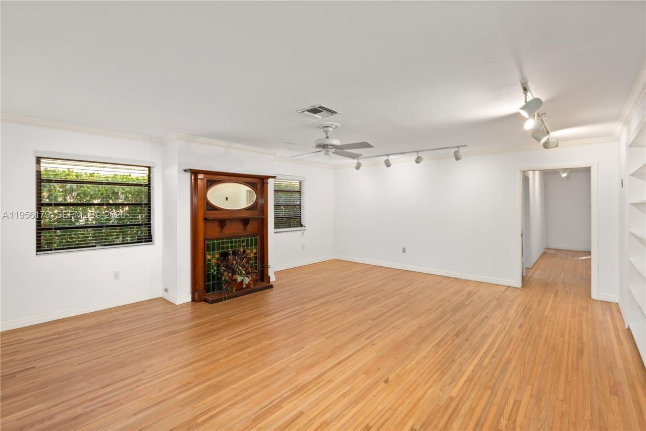 736 Alhambra Cir, Coral Gables, FL 33134 Photo