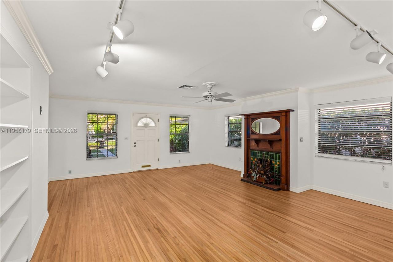 736 Alhambra Cir, Coral Gables, FL 33134 Photo