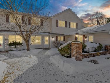 7570 15th Street Lane N, Oakdale, MN 55128