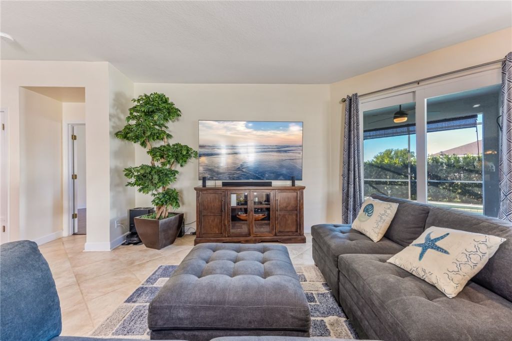 102 Salazar Lane, Sebastian, FL 32958 Photo