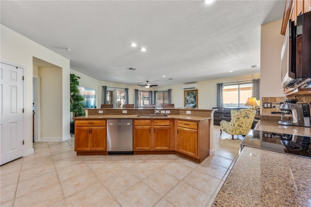 102 Salazar Lane, Sebastian, FL 32958 Photo