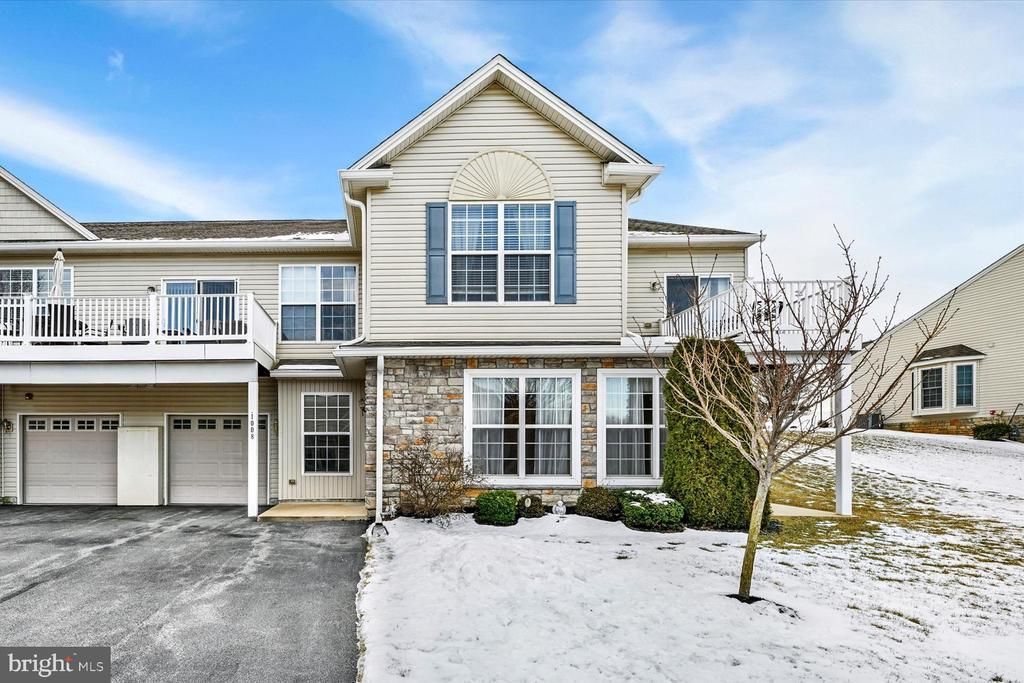 1008 Crestview Lane, Unit 1008, Stewartstown, PA 17363 Main Photo