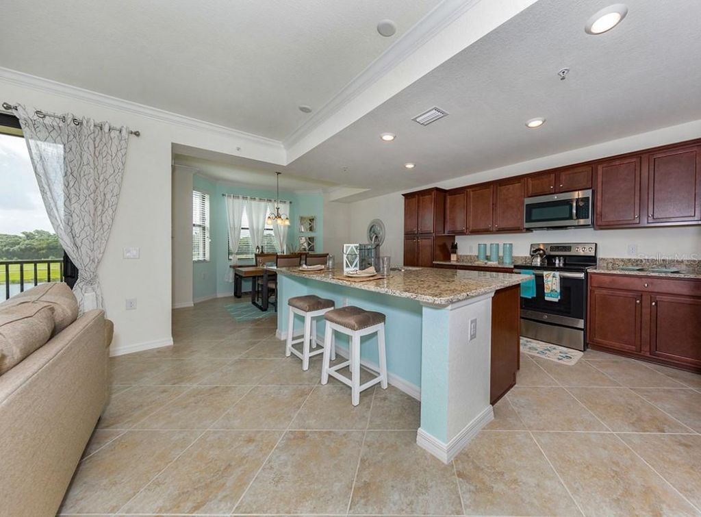 16904 Vardon Terrace, Unit 202, Lakewood Ranch, FL 34211 Photo