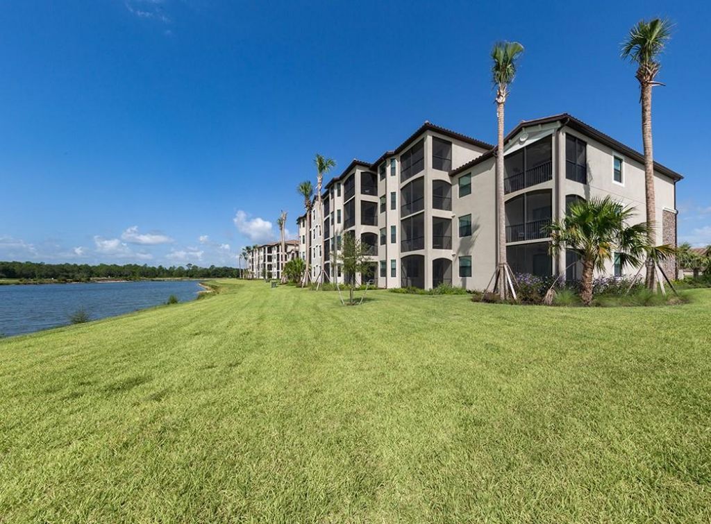 16904 Vardon Terrace, Unit 202, Lakewood Ranch, FL 34211 Photo