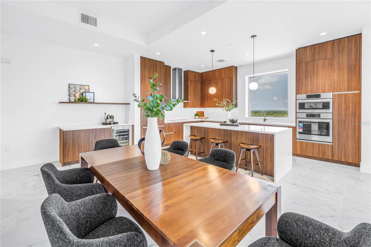 777 3rd Avenue N, Unit 1703, Saint Petersburg, FL 33701 Photo