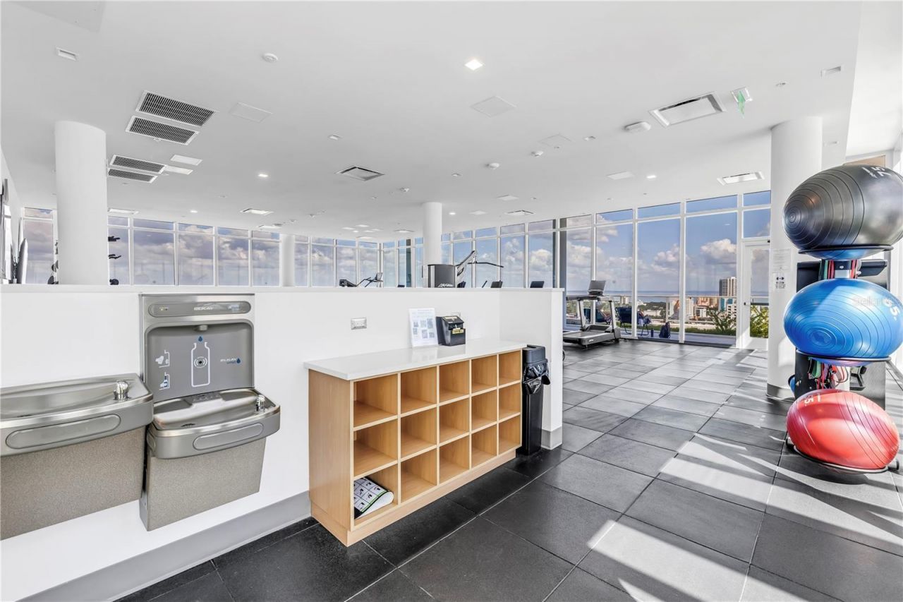 777 3rd Avenue N, Unit 1703, Saint Petersburg, FL 33701 Photo