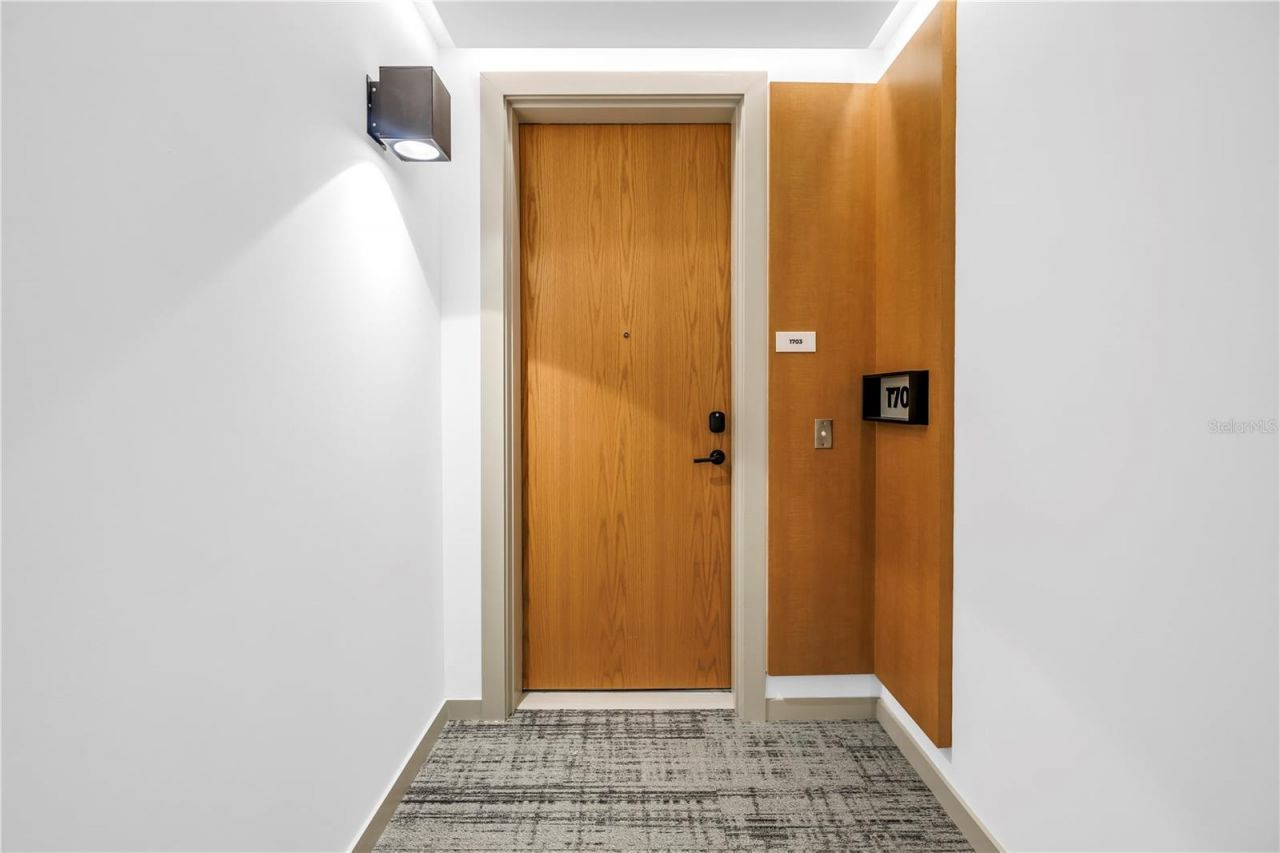 777 3rd Avenue N, Unit 1703, Saint Petersburg, FL 33701 Photo