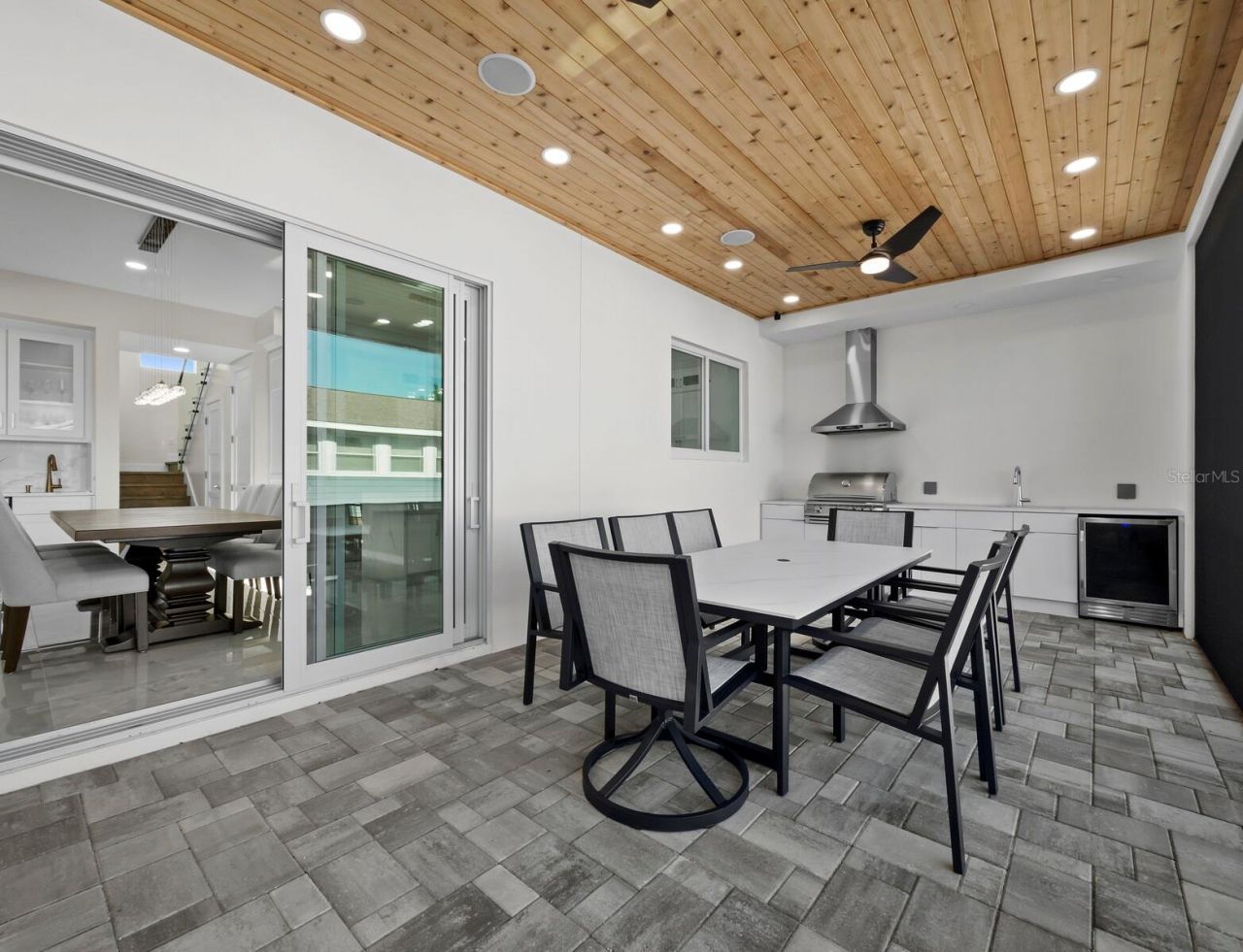 635 Jungle Queen Way, Longboat Key, FL 34228 Photo