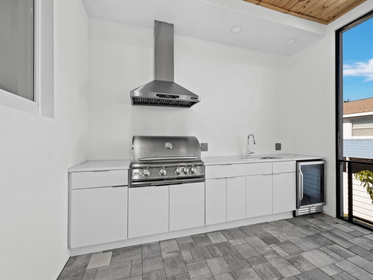 635 Jungle Queen Way, Longboat Key, FL 34228 Photo