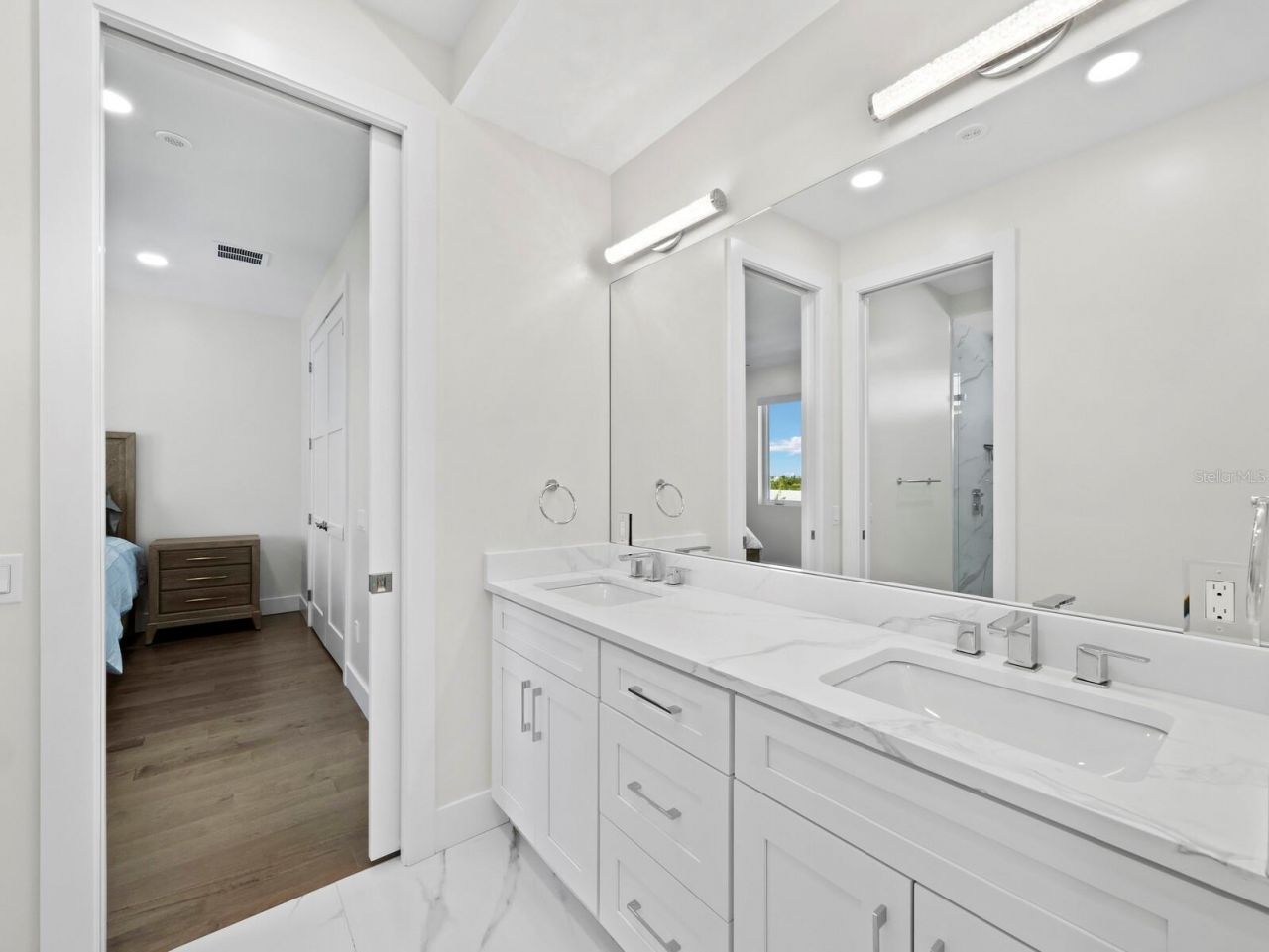 635 Jungle Queen Way, Longboat Key, FL 34228 Photo