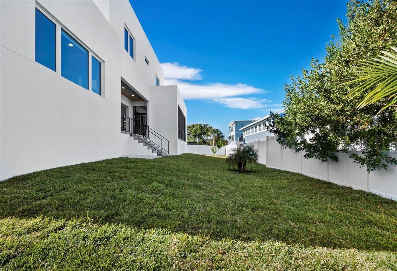 635 Jungle Queen Way, Longboat Key, FL 34228 Photo