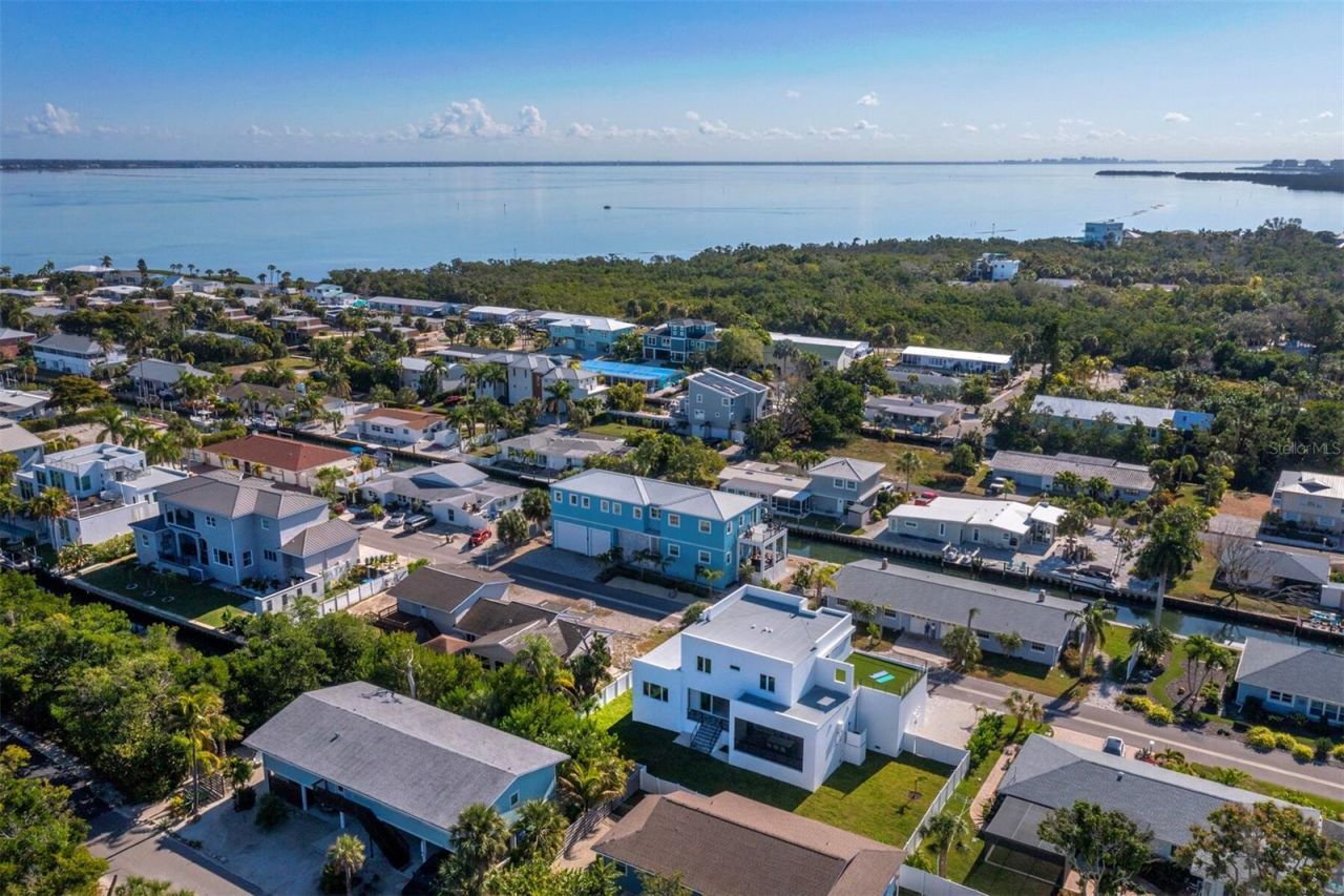 635 Jungle Queen Way, Longboat Key, FL 34228 Photo