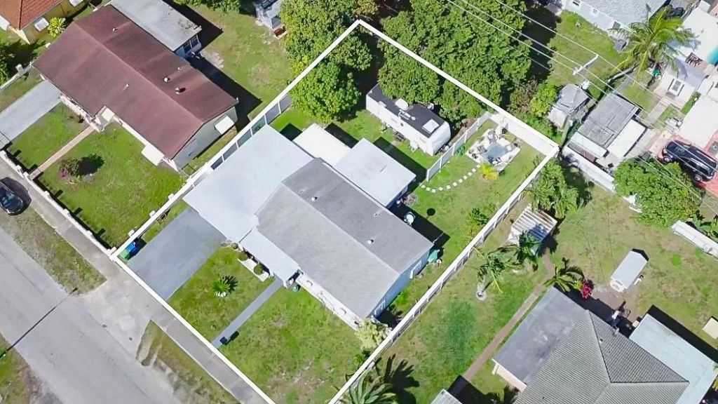 3115 NW 82nd Street, Miami, FL 33147 Photo