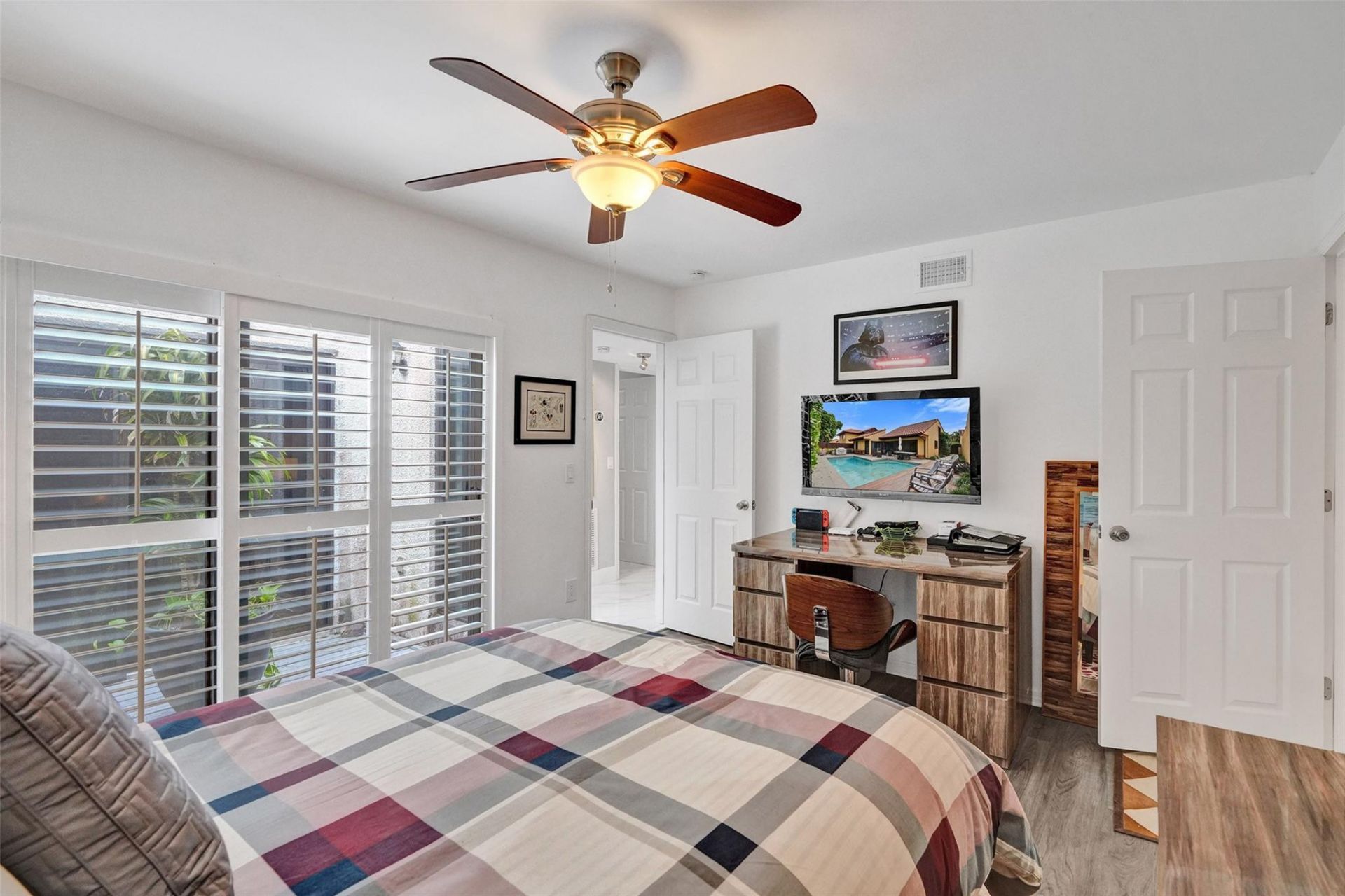 1017 NE 202nd Lane, Miami, FL 33179 Photo