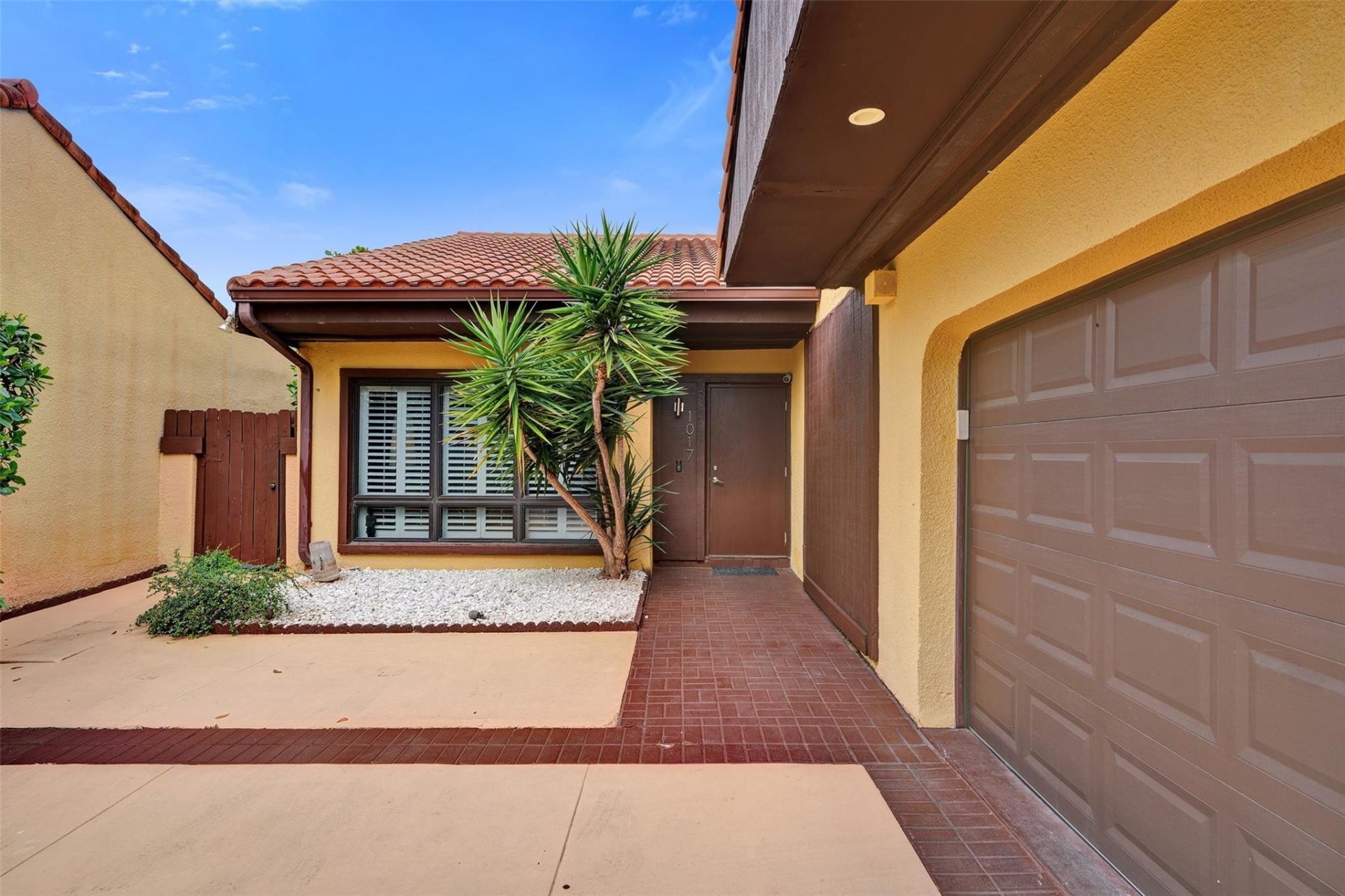 1017 NE 202nd Lane, Miami, FL 33179 Photo