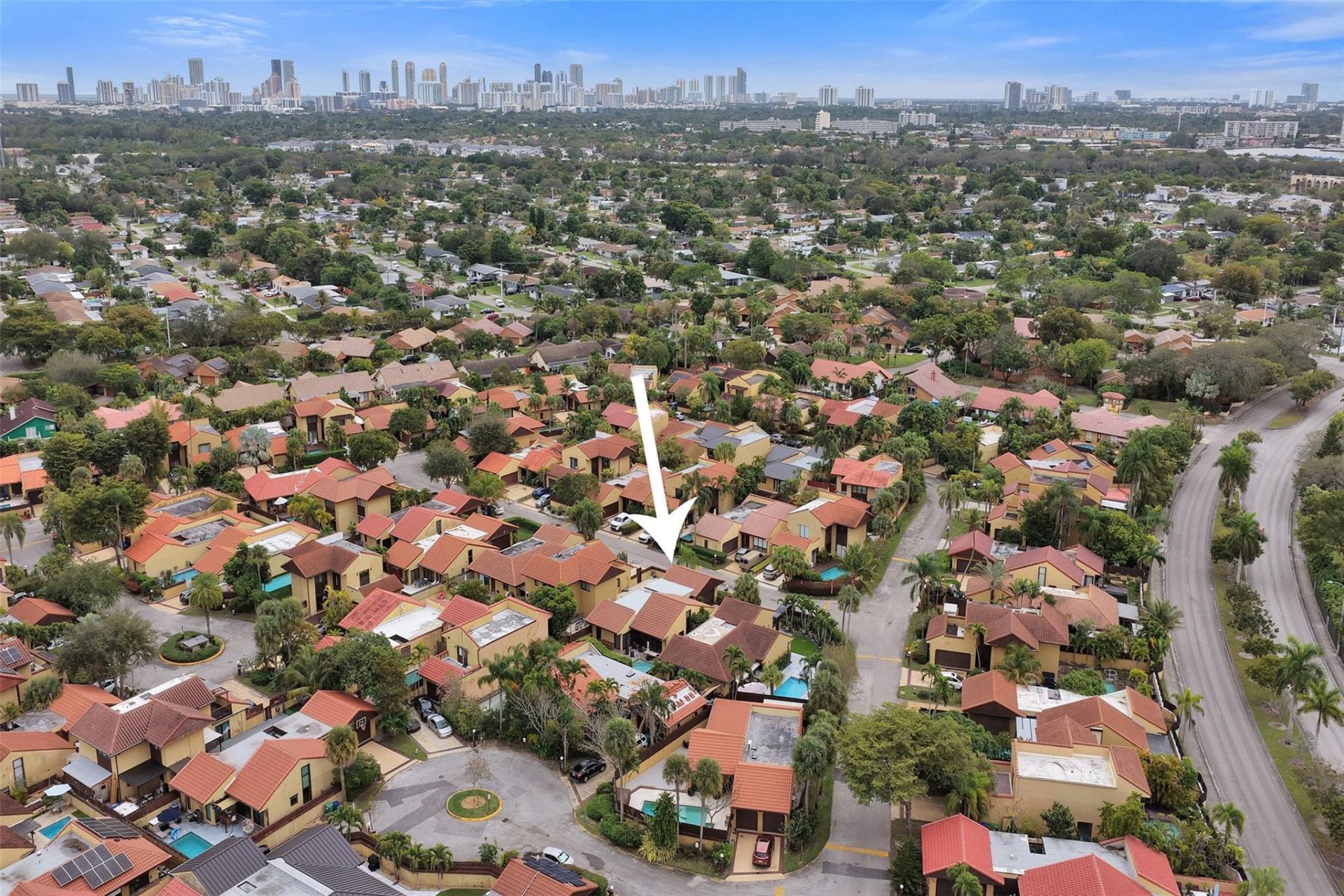 1017 NE 202nd Lane, Miami, FL 33179 Photo