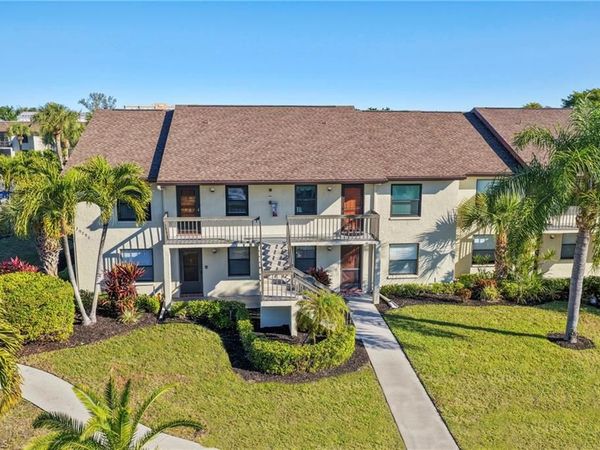 9290 Lake Park DR, Unit 201, FORT MYERS, FL 33919