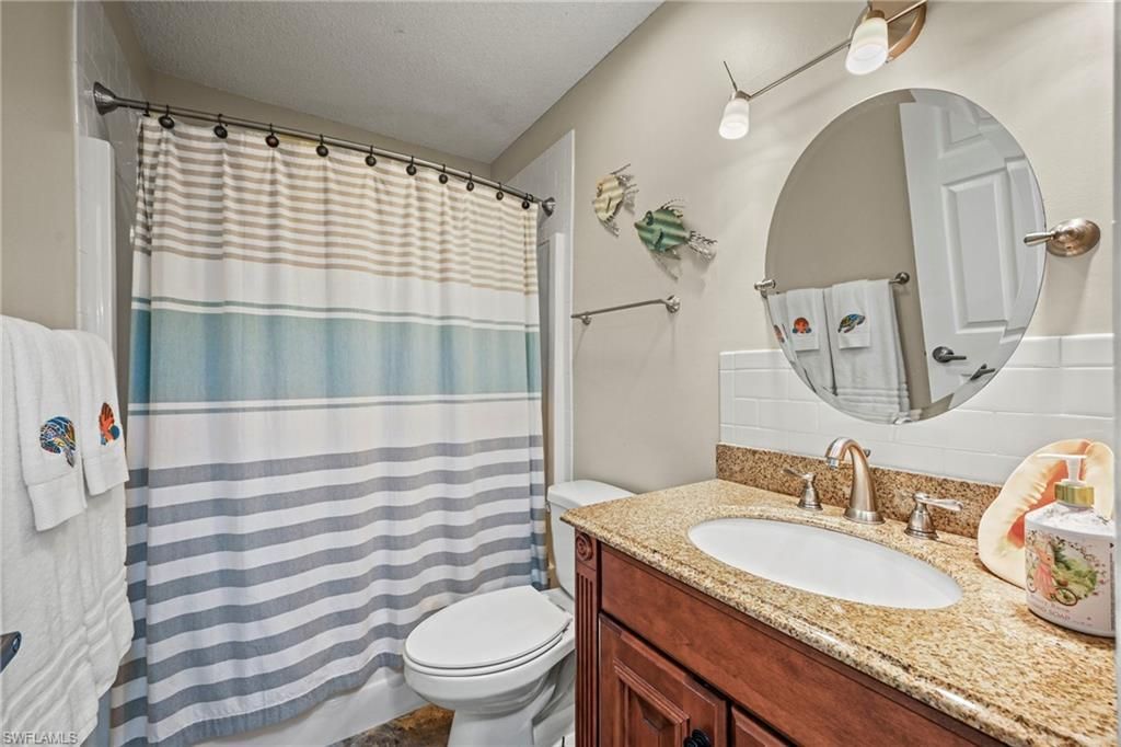 9290 Lake Park Dr, Unit 201, Fort Myers, FL 33919 Photo