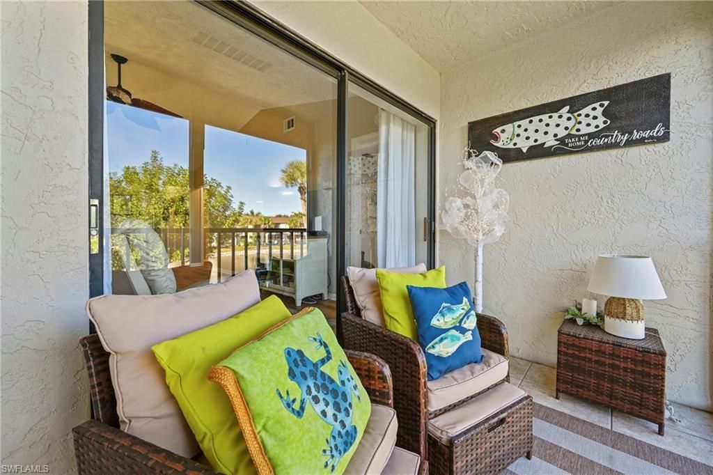 9290 Lake Park Dr, Unit 201, Fort Myers, FL 33919 Photo