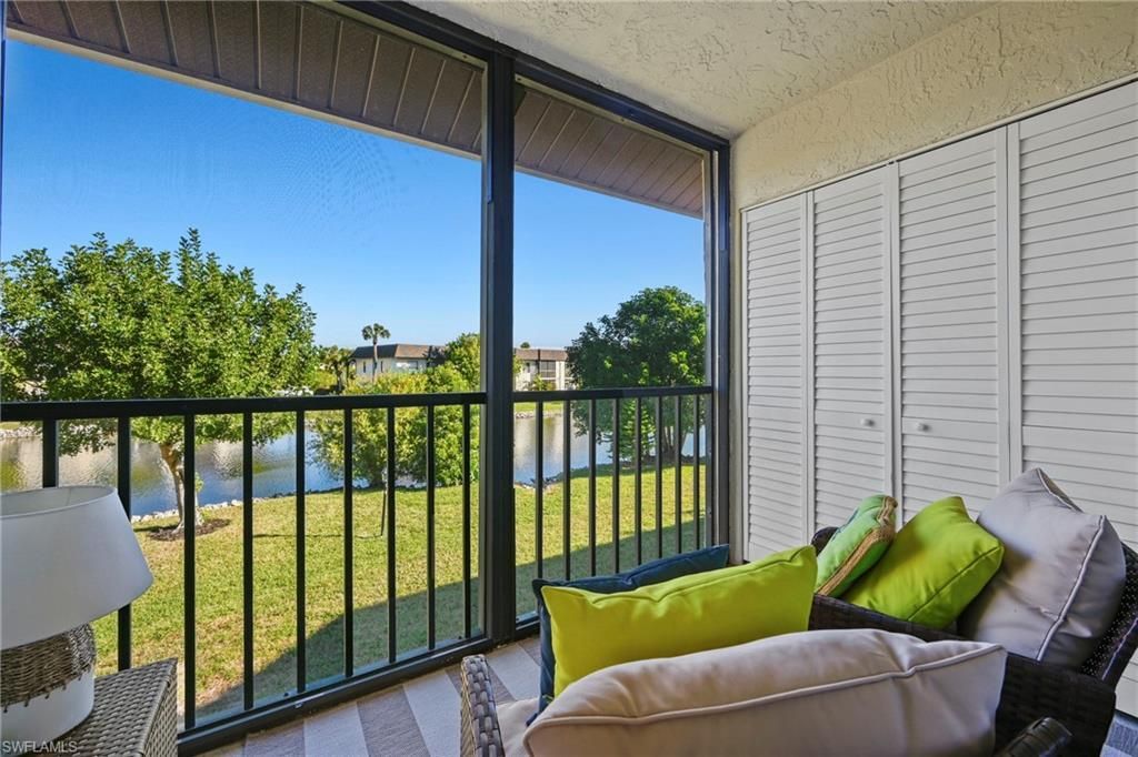 9290 Lake Park Dr, Unit 201, Fort Myers, FL 33919 Photo