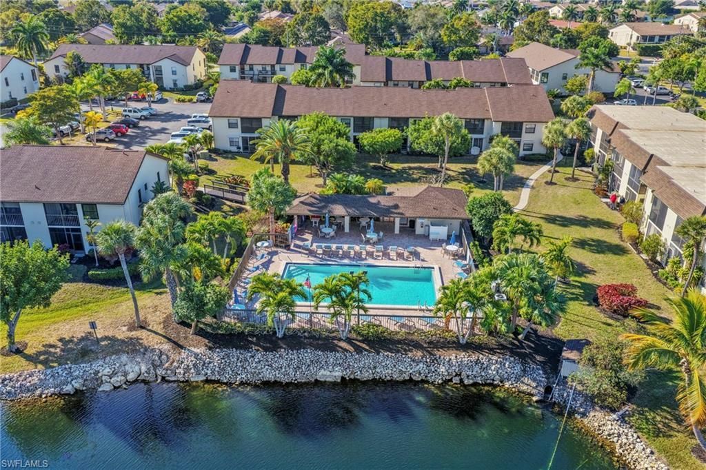 9290 Lake Park Dr, Unit 201, Fort Myers, FL 33919 Photo
