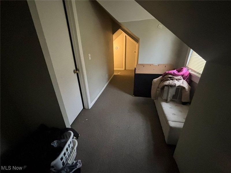 4148 Carlyle Avenue, Cleveland, OH 44109 Photo 6