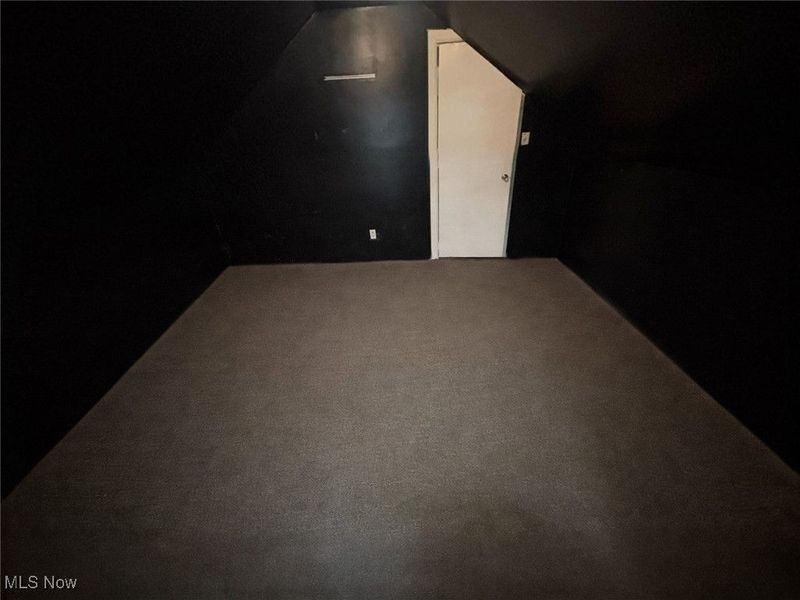 4148 Carlyle Avenue, Cleveland, OH 44109 Photo 7