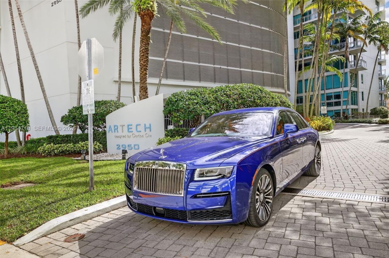 2950 NE 188th St, Unit 302, Aventura, FL 33180 Photo