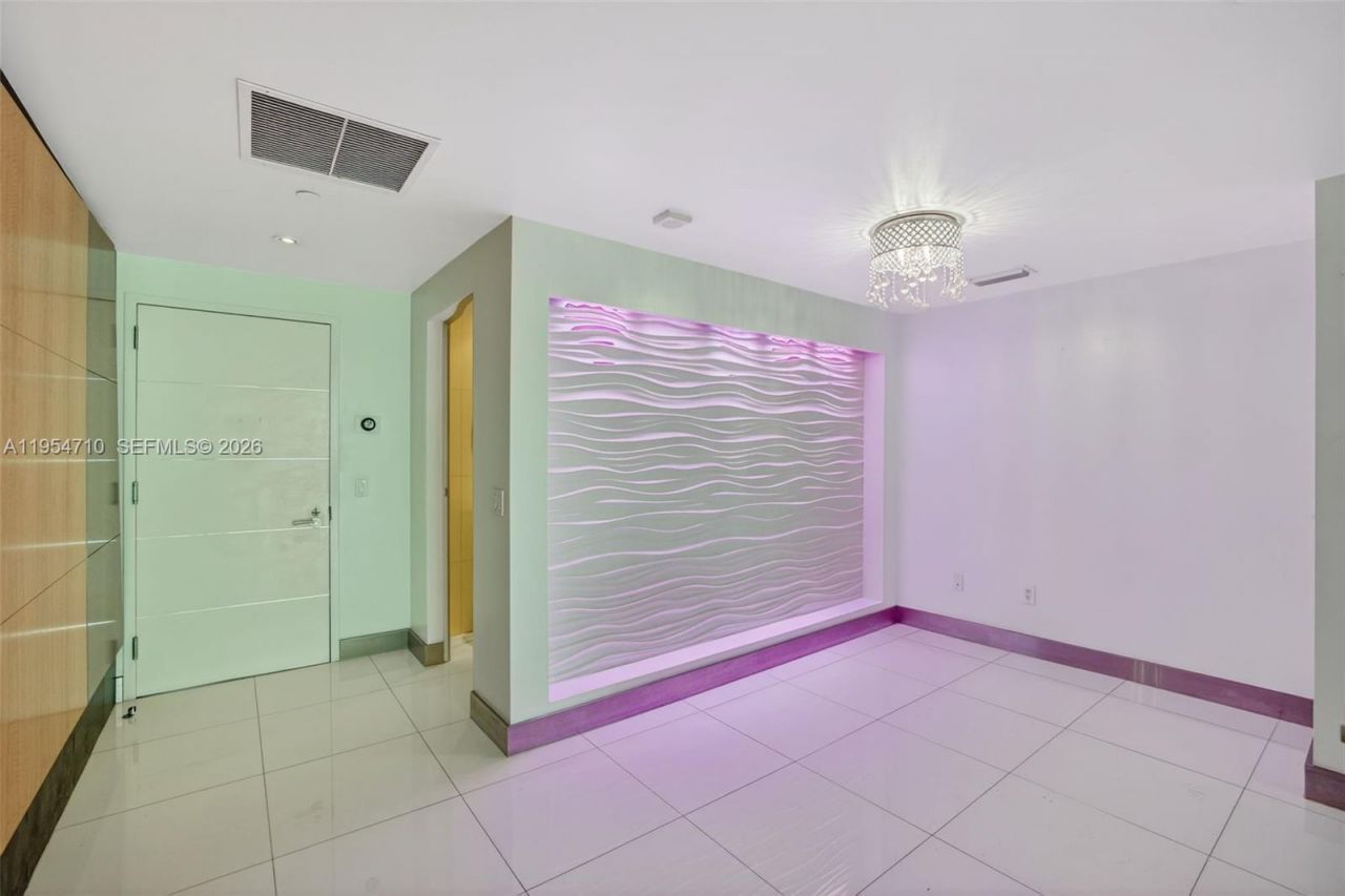 2950 NE 188th St, Unit 302, Aventura, FL 33180 Photo