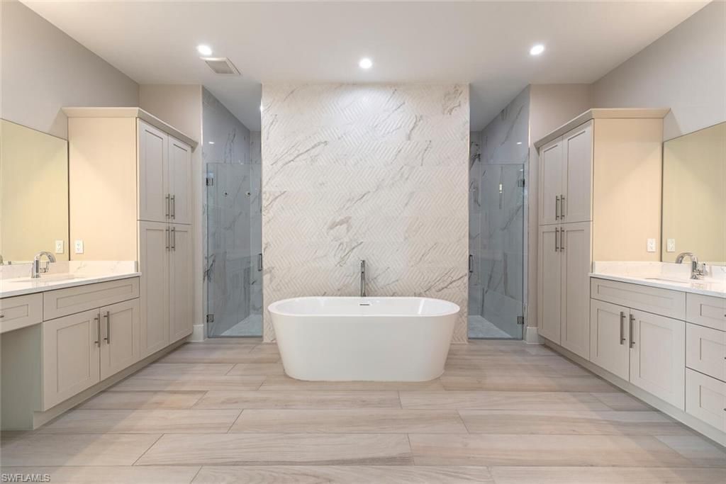 662 9th St Sw, Naples, FL 34117 Photo