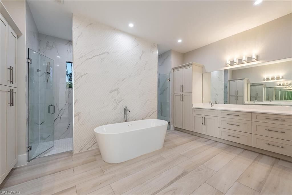 662 9th St Sw, Naples, FL 34117 Photo