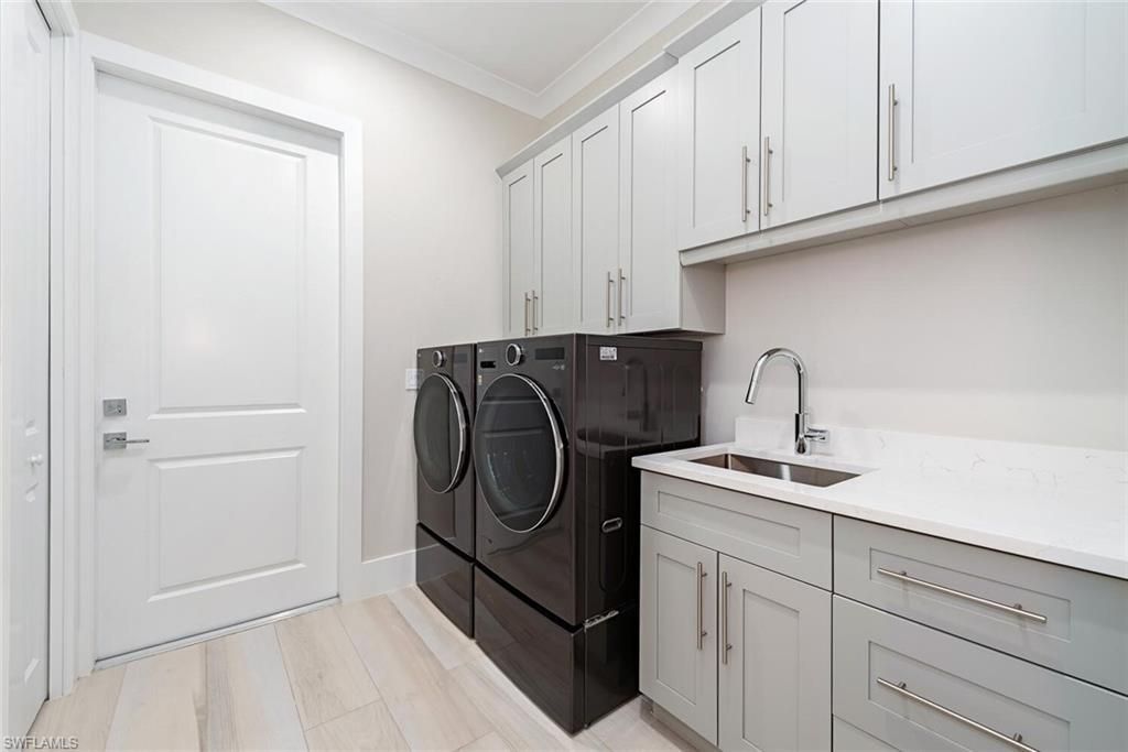 662 9th St Sw, Naples, FL 34117 Photo