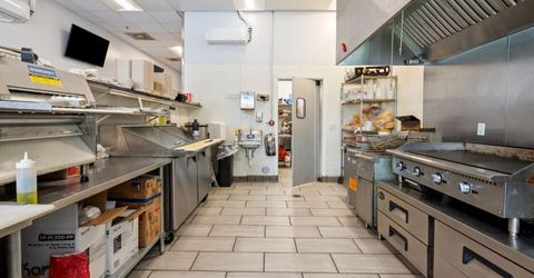 8251 Bruceville Rd #140, Unit 140, Sacramento, CA 95823 Photo