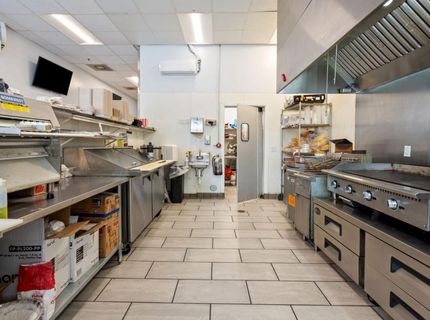 8251 Bruceville Rd #140, Unit 140, Sacramento, CA 95823 Photo