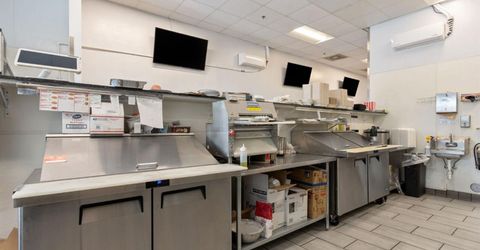 8251 Bruceville Rd #140, Unit 140, Sacramento, CA 95823 Photo