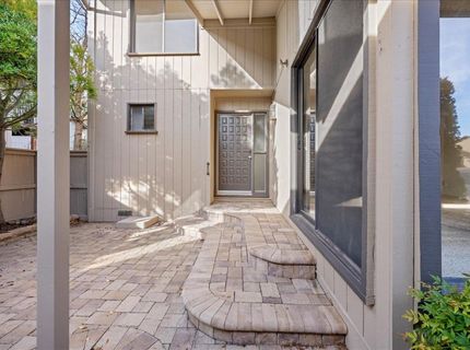 8899 Bluff Ln, Fair Oaks, CA 95628 Photo