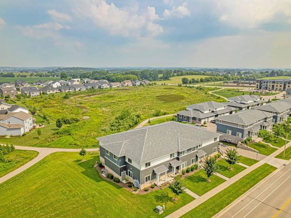 5501 PRAIRIE PLACE Drive, McFarland, WI 53558