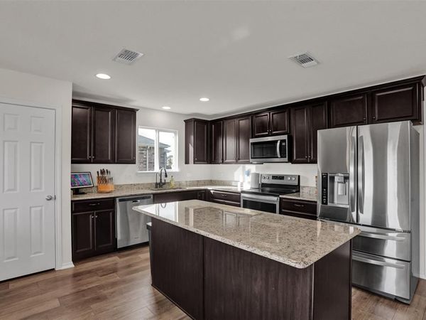 1340 Waggoner Drive, Aubrey, TX 76227