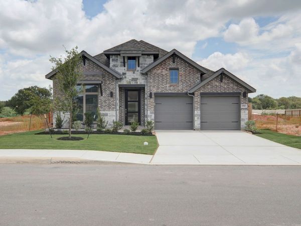 190 Mountain Oak, Castroville, TX 78009