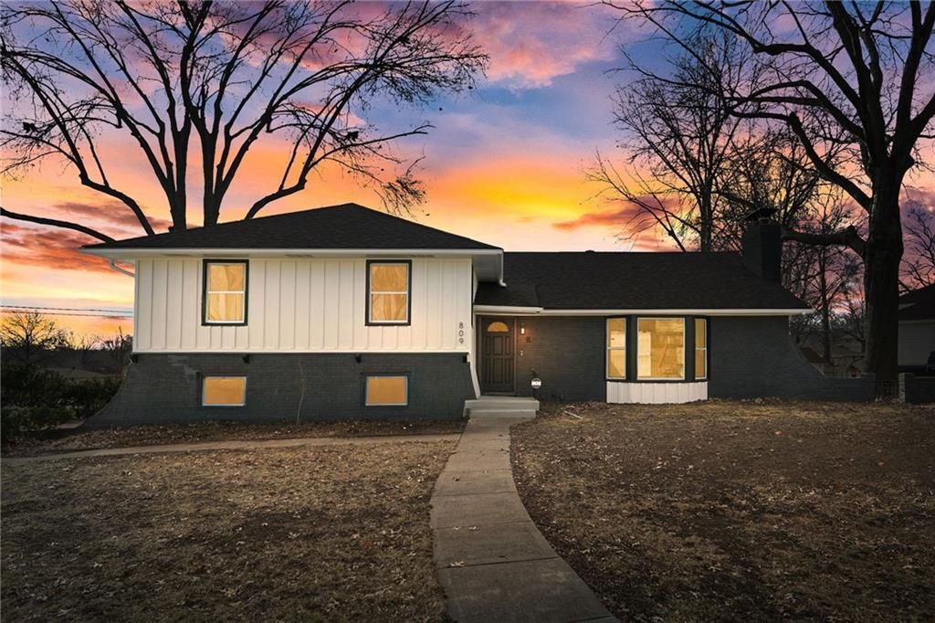 809 Swope Drive, Independence, MO 64056 Main Photo