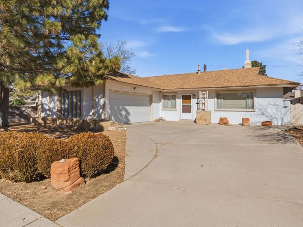 9007 Princess Jeanne Avenue NE, Albuquerque, NM 87112