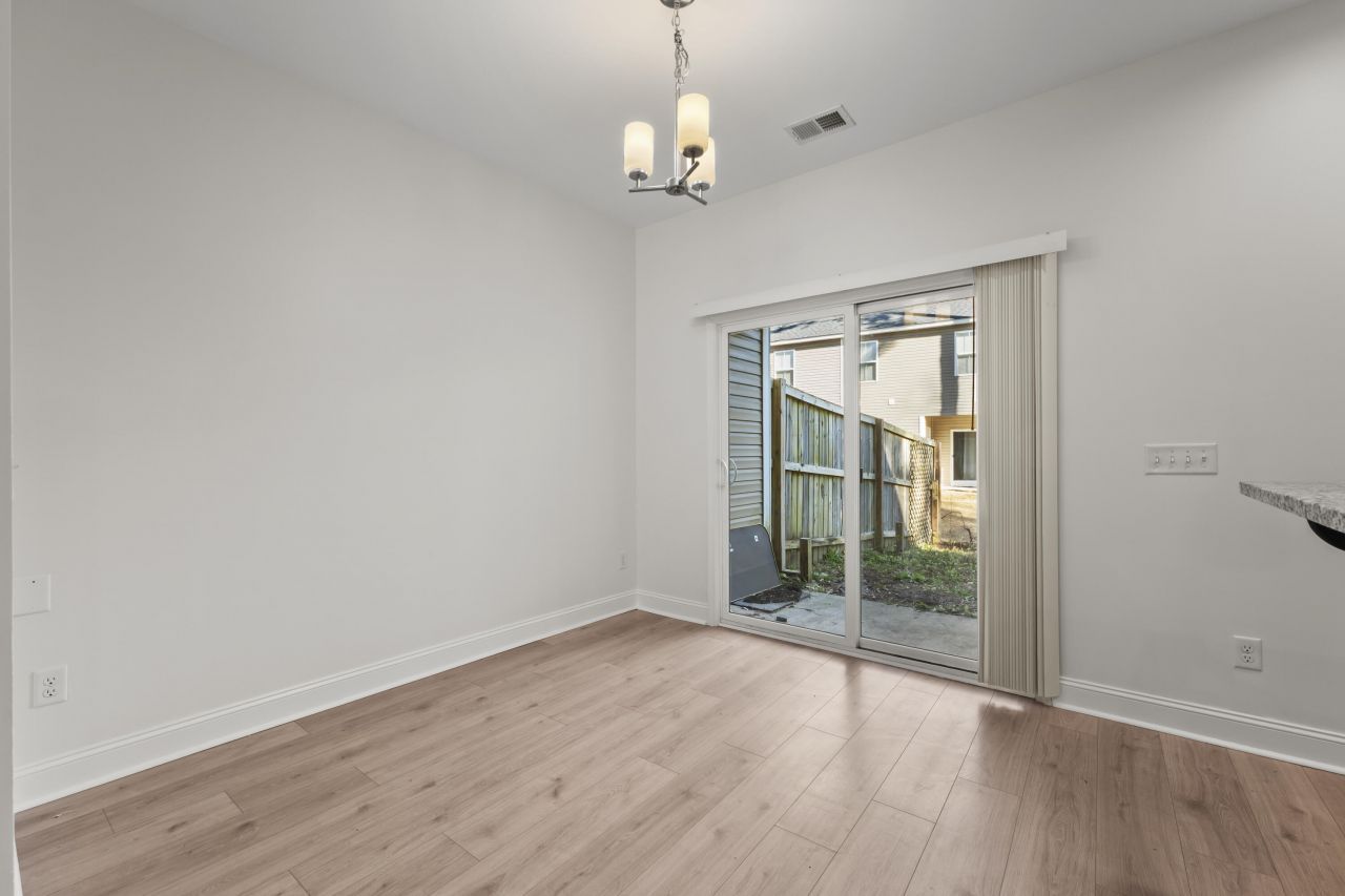 123 Boone Street Photo 10