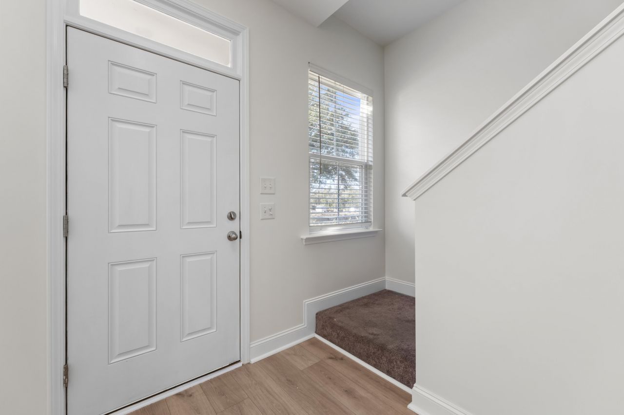 123 Boone Street Photo 6